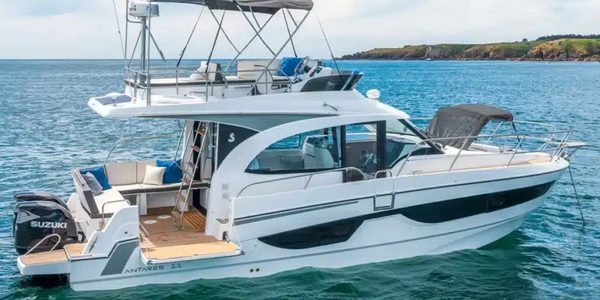 Les bateaux à moteur bénéteau : modèles et prix révélés